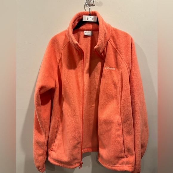 Columbia Jackets & Blazers - Columbia women’s peach Fleece Jacket